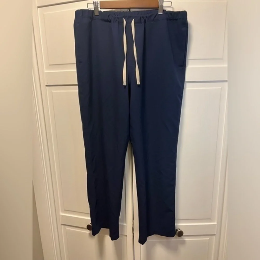 Figs Pisco Basic Scrub Pants Size Men’s L/S(Large Short) Color Navy Blue